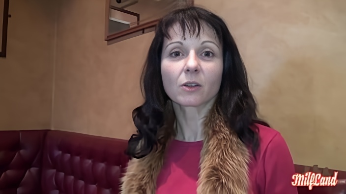Пикаперы склеили одинокую пенсионерку в кафе и отымели её двойным проникновением